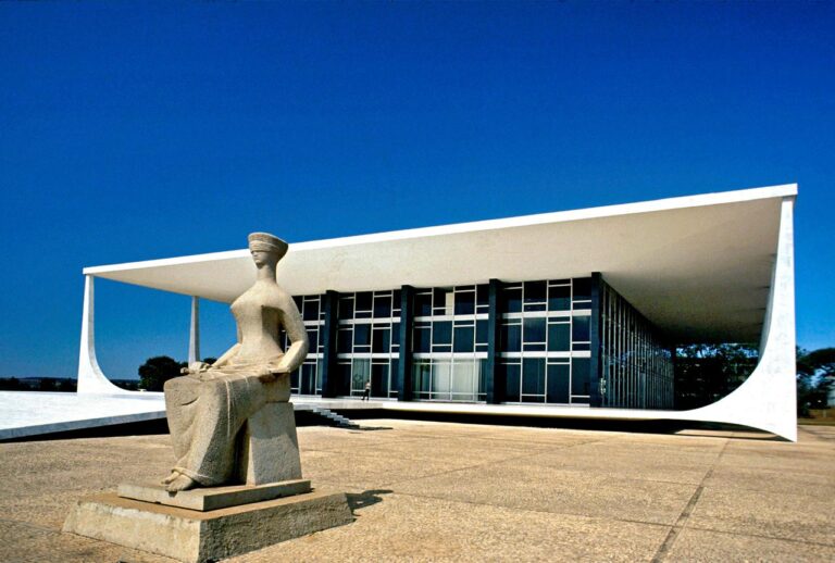 Subsídio vitalício de ex-vereador: Inconstitucionalidade à luz do Tema 672 do STF